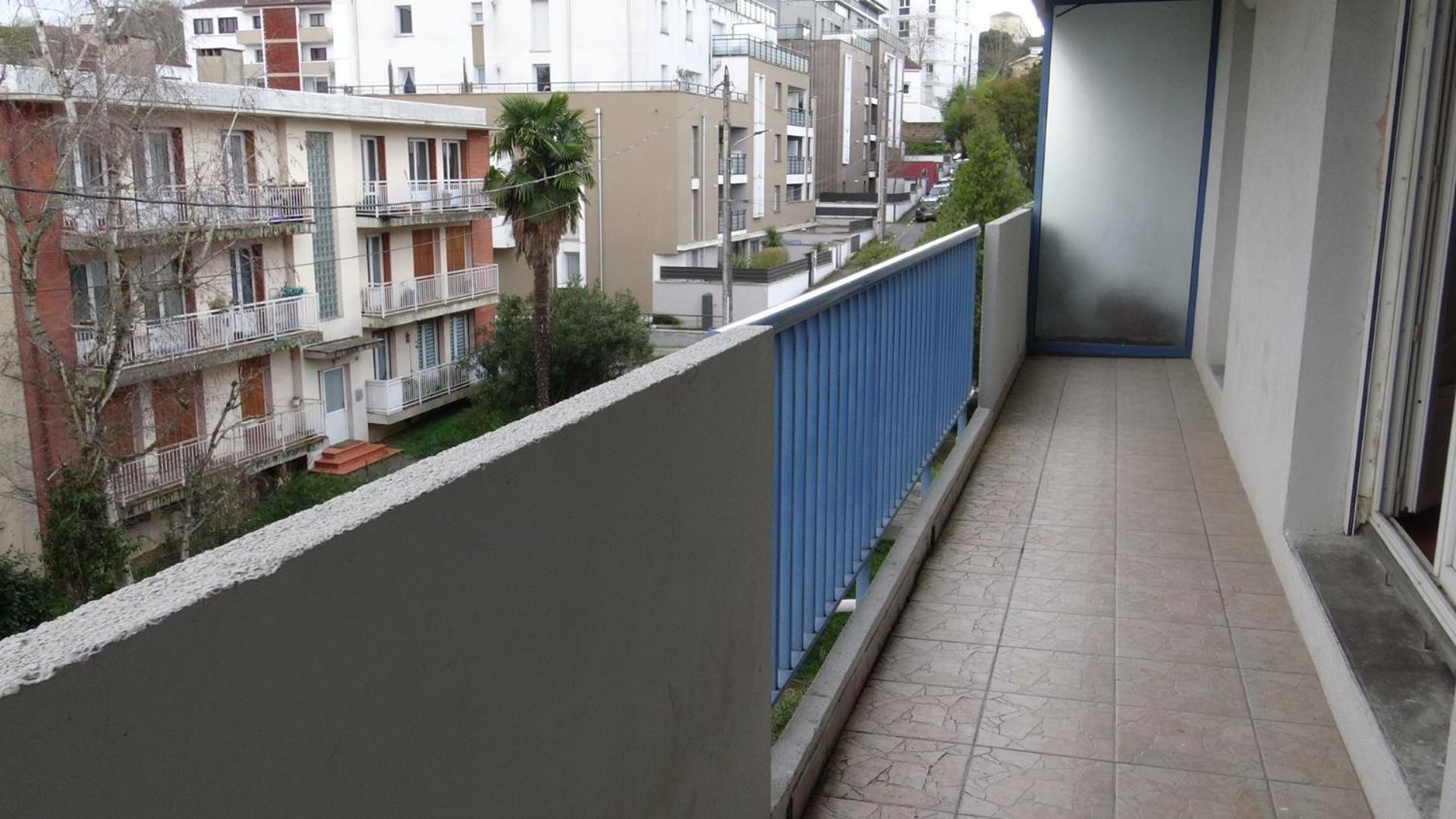 T3-4 Meuble Soupetard *
